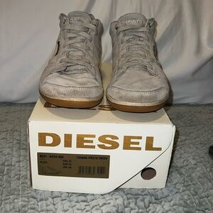 Suede Diesel ankle cut shoes. Mens size 10.